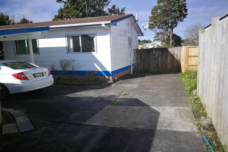 Photo of property in 1/42 Fruitvale Road, New Lynn, Auckland, 0600
