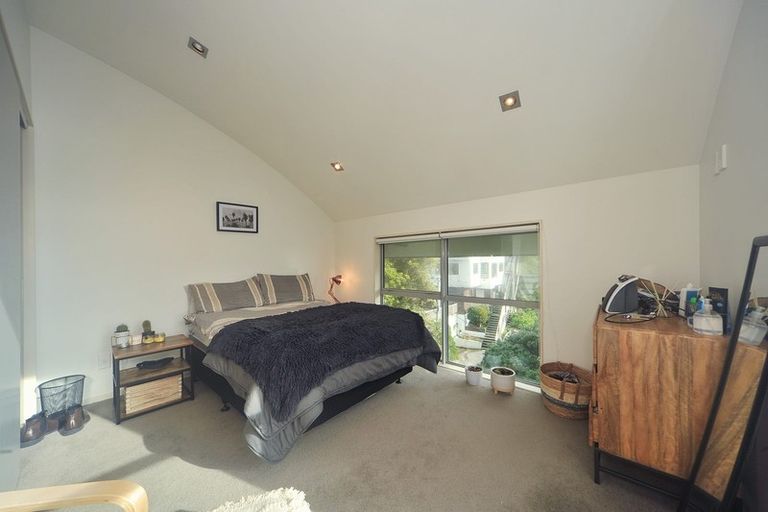 Photo of property in 218 Evans Bay Parade, Hataitai, Wellington, 6021
