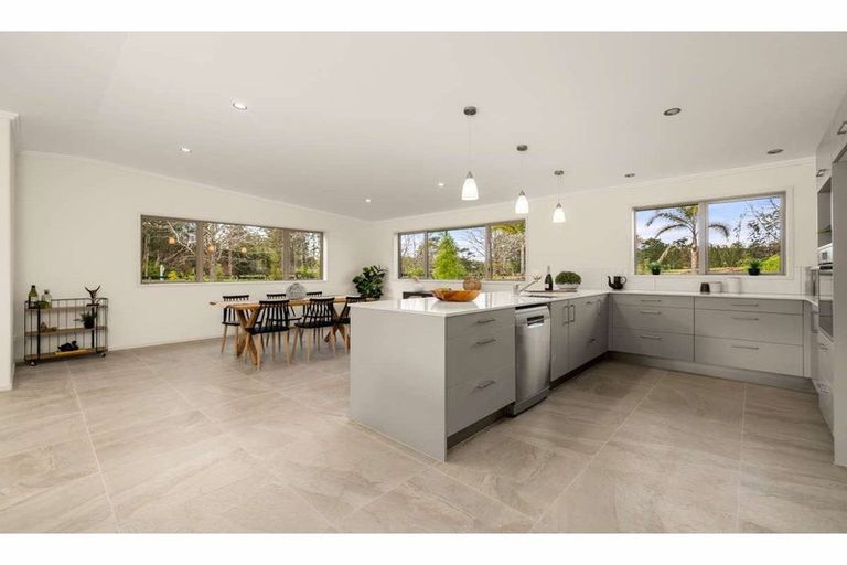 Photo of property in 11a Okura Drive, Kerikeri, 0230