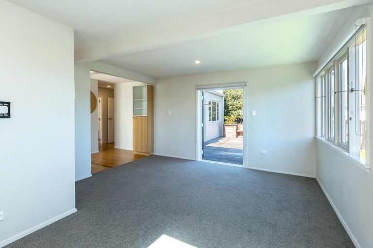 Photo of property in 8 Mckenzie Terrace, Carterton, 5713