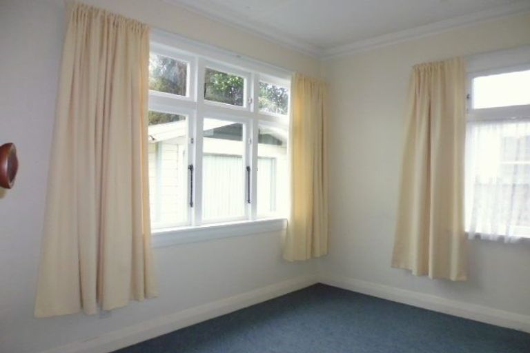 Photo of property in 39 Kings Crescent, Hutt Central, Lower Hutt, 5010