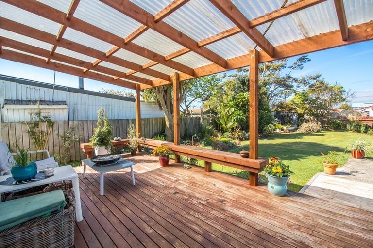 Photo of property in 157 Peel Street, Westport, 7825