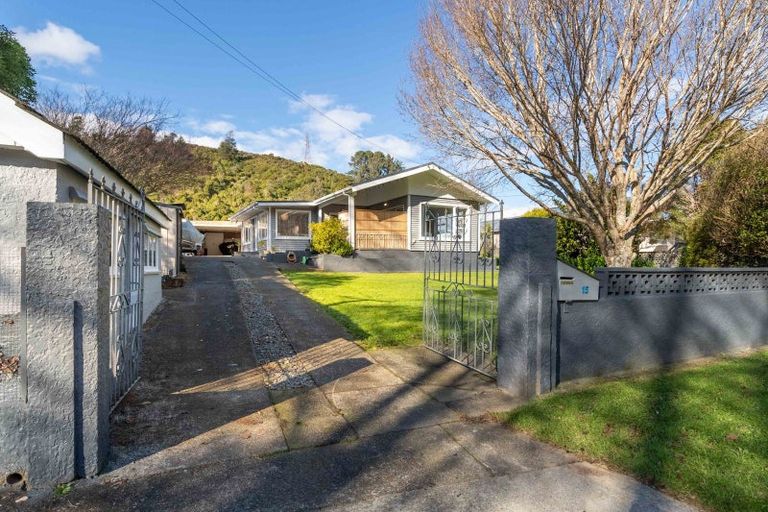 Photo of property in 15 Black Beech Street, Birchville, Upper Hutt, 5018