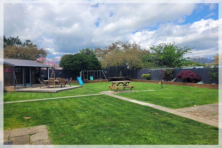 Photo of property in 28 George Street, Levin, 5510