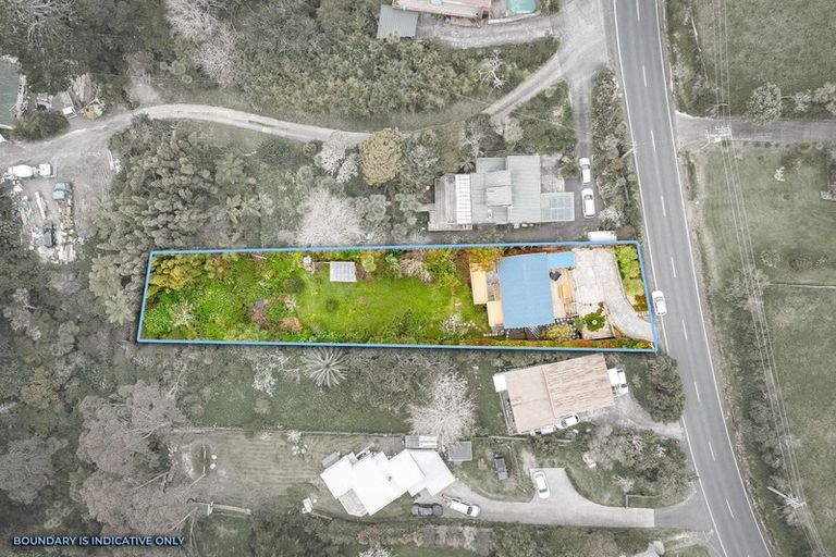 Photo of property in 110 Candia Road, Henderson Valley, Auckland, 0614