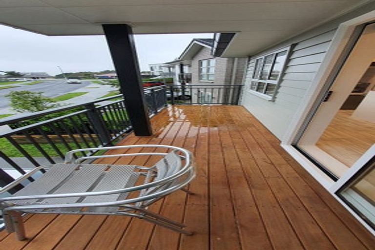 Photo of property in 73 Calluna Crescent, Totara Heights, Auckland, 2105