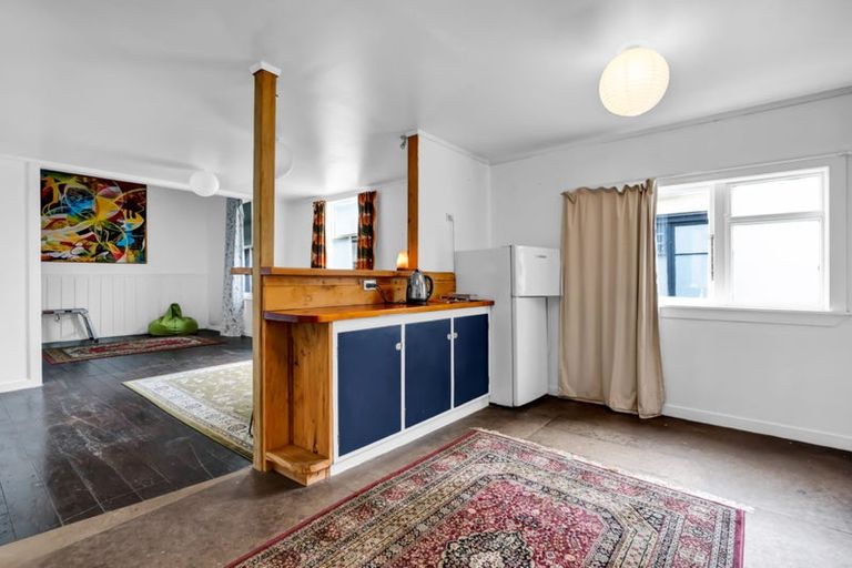 Photo of property in 96 Bridge Street, Eltham, 4322