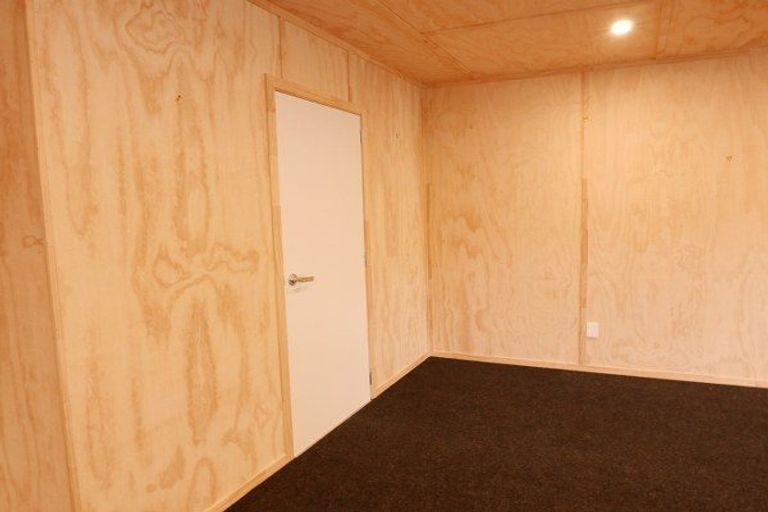 Photo of property in 100 Cole Street, Dannevirke, 4930