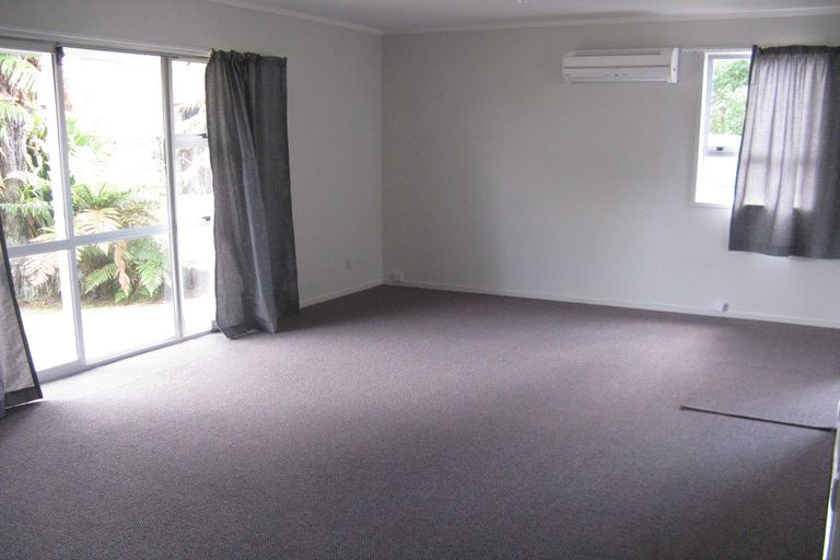 Photo of property in 16a Matthew Place, Kawaha Point, Rotorua, 3010