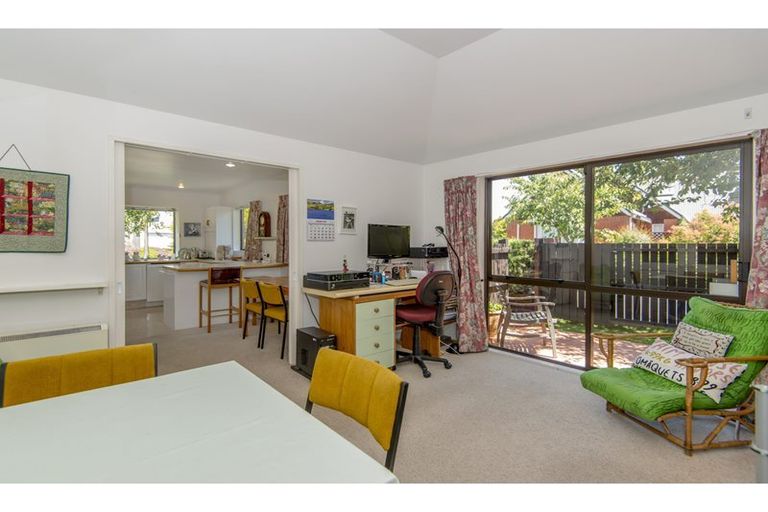 Photo of property in 5 Ilam Park Place, Ilam, Christchurch, 8041