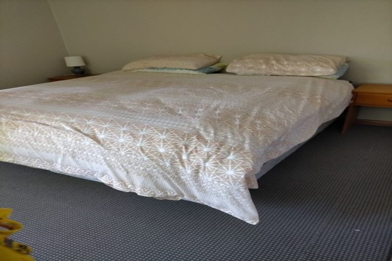 Photo of property in 35 Branxholm Street, Roxburgh, 9500