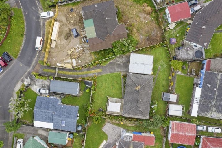 Photo of property in 7 Woodman Place, West Harbour, Auckland, 0618