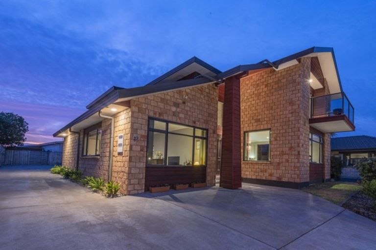 Photo of property in 22 Key West Drive, One Tree Point, 0118