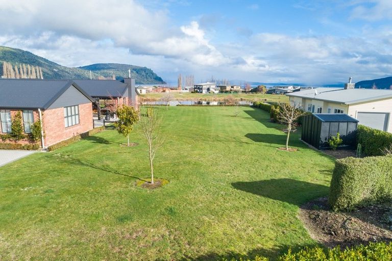 Photo of property in 5 Pukeko Way, Kinloch, Taupo, 3377