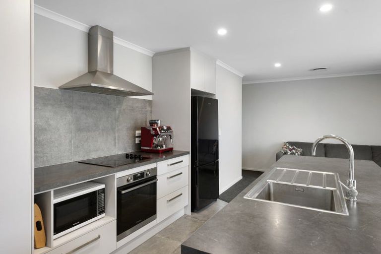 Photo of property in 20 Evelyn Crescent, Marshland, Christchurch, 8083