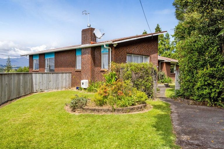 Photo of property in 22 Havelock Place, Blagdon, New Plymouth, 4310