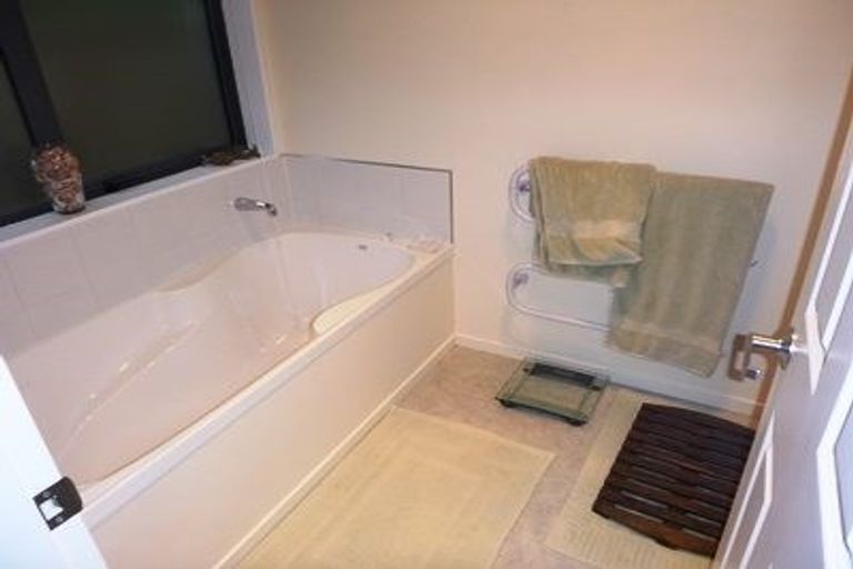 Photo of property in 259 Maungaraki Road, Maungaraki, Lower Hutt, 5010