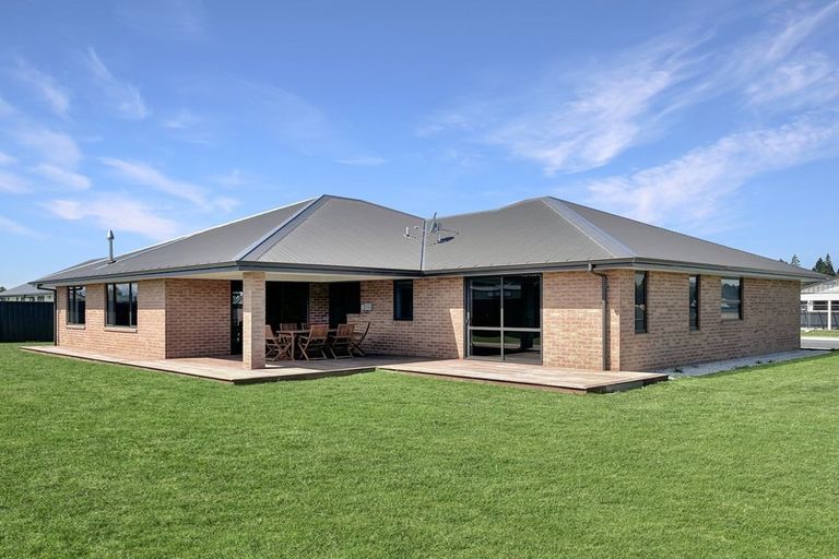 Photo of property in 8 Birch Hill Drive, Twizel, 7901