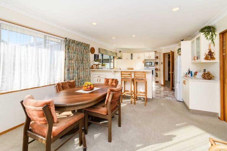 Photo of property in 206 Park Road, Hokowhitu, Palmerston North, 4410