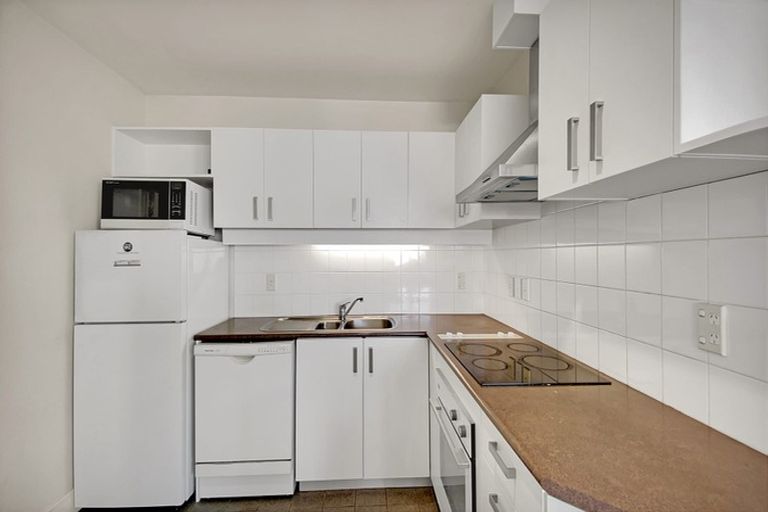 Photo of property in Madison On The Square Apartments, 2a/37 Federal Street, Auckland Central, Auckland, 1010