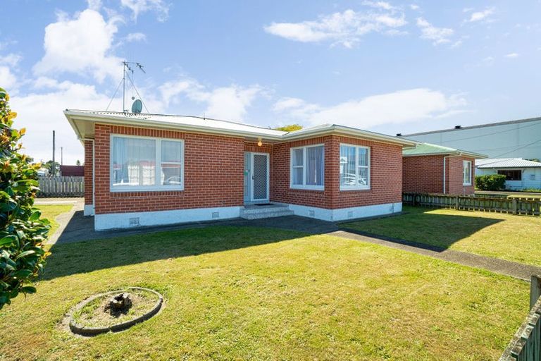Photo of property in 22 Stanley Street, Levin, 5510