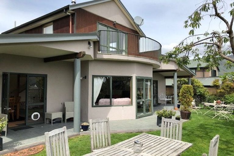 Photo of property in 35a Upton Street, Wanaka, 9305