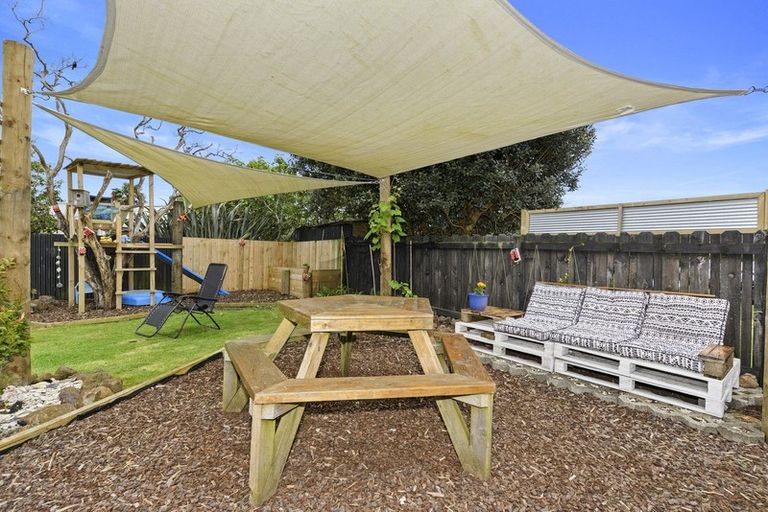 Photo of property in 20 Dinniss Avenue, Regent, Whangarei, 0112