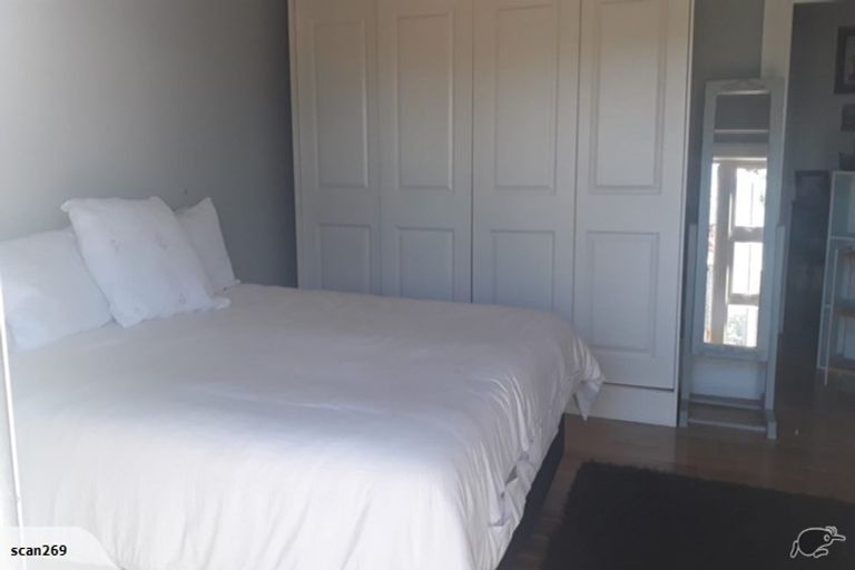 Photo of property in 21 Brougham Street, Westport, 7825