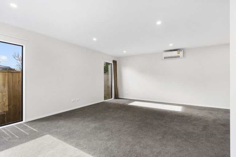 Photo of property in 41 Kingdale Road, Henderson, Auckland, 0610