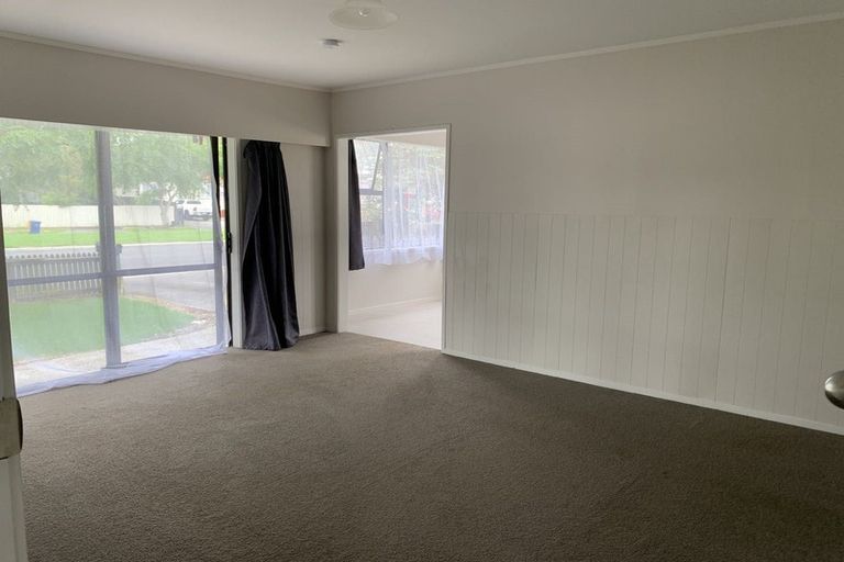 Photo of property in 53 Universal Drive, Henderson, Auckland, 0610