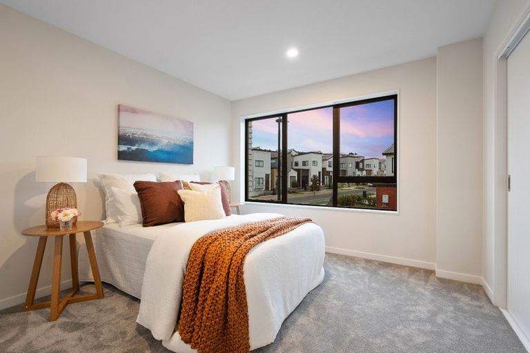 Photo of property in 2/16 Clara Road, Silverdale, 0932