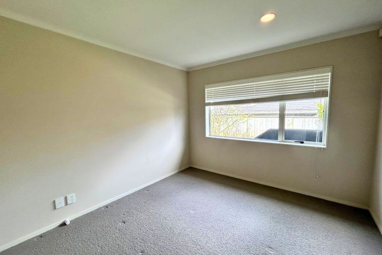 Photo of property in 22 Pickaberry Avenue, Karaka, Papakura, 2113