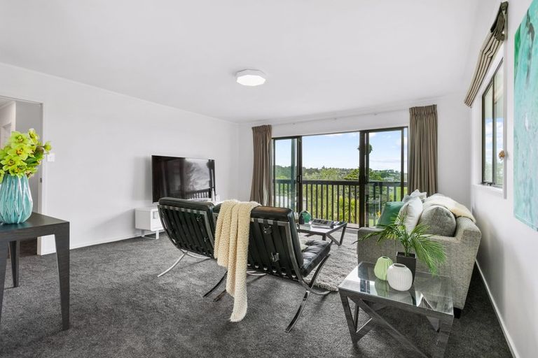 Photo of property in 1/84a Avonleigh Road, Green Bay, Auckland, 0604