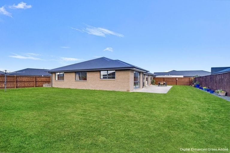 Photo of property in 12 Lloyds Close, Rolleston, 7614