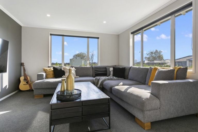 Photo of property in 1 Boyce Crescent, Cambridge, 3434