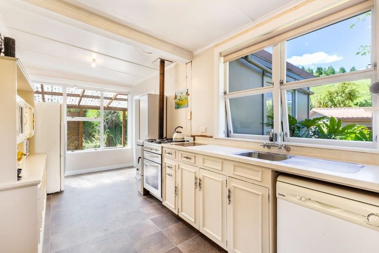 Photo of property in 819 Tukairangi Road, Acacia Bay, Taupo, 3385