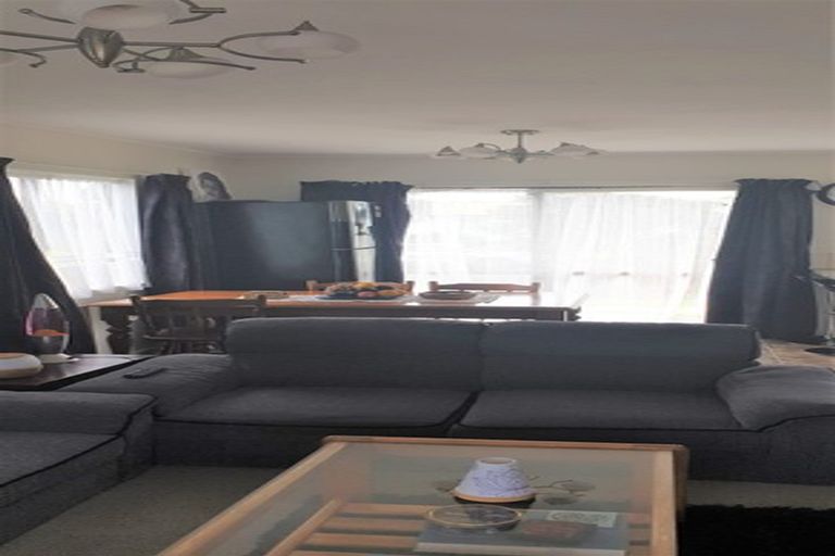 Photo of property in 20 Harbour Crest Drive, Waiuku, 2123