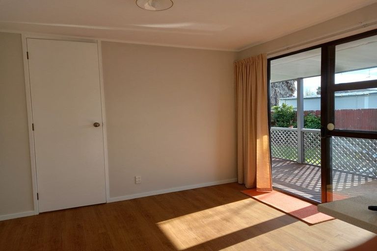 Photo of property in 2/15 Scott Road, Papakura, 2110