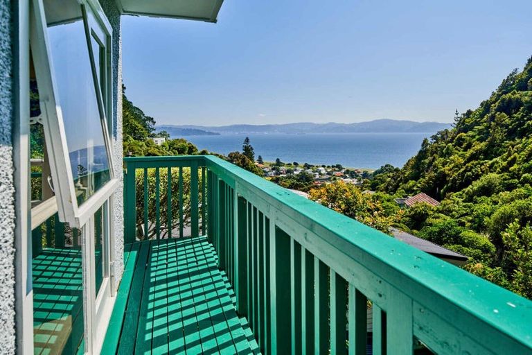 Photo of property in 55 Rona Street, Eastbourne, Lower Hutt, 5013