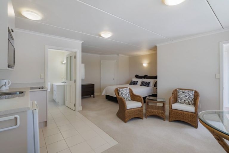 Photo of property in 15 Island View Terrace, Cockle Bay, Auckland, 2014