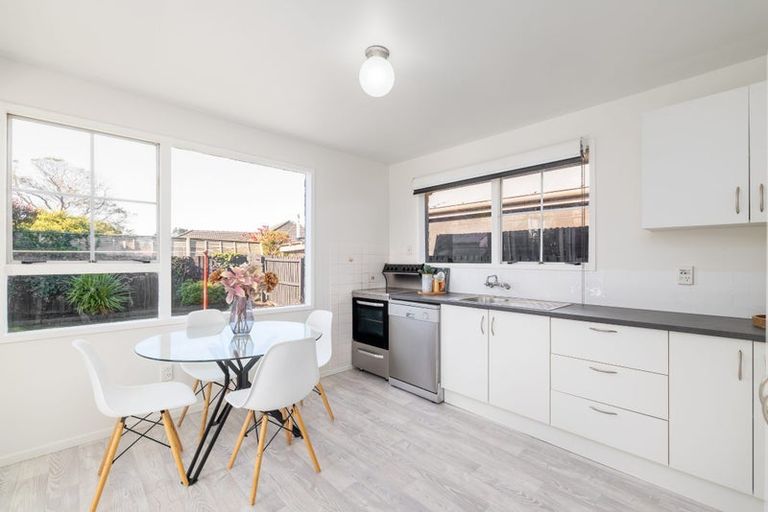 Photo of property in 2/32 Lamorna Road, Parklands, Christchurch, 8083