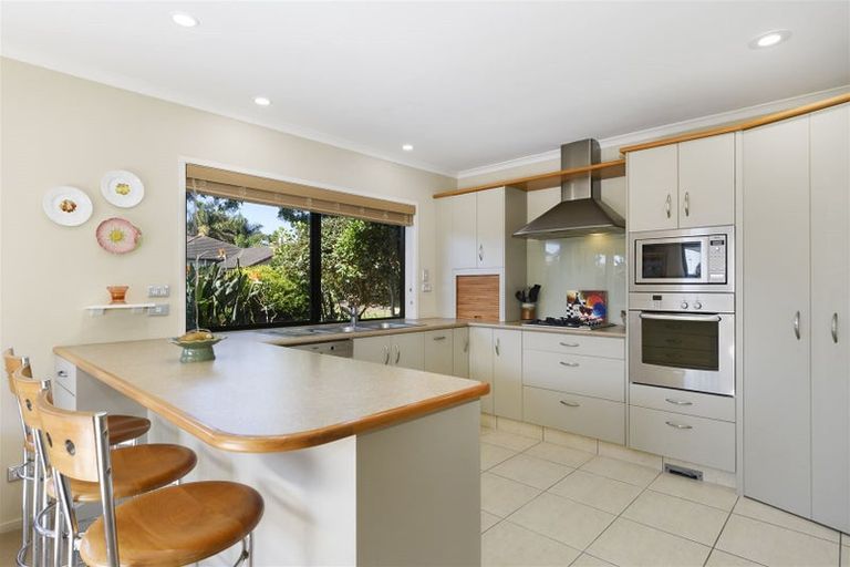 Photo of property in 6 Saint Heliers Place, Papamoa Beach, Papamoa, 3118