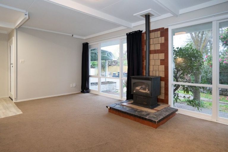 Photo of property in 98 Prestons Road, Redwood, Christchurch, 8051