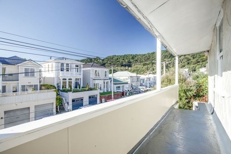 Photo of property in 54 Pirie Street, Mount Victoria, Wellington, 6011