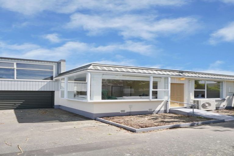 Photo of property in 2/57 Dover Street, St Albans, Christchurch, 8014