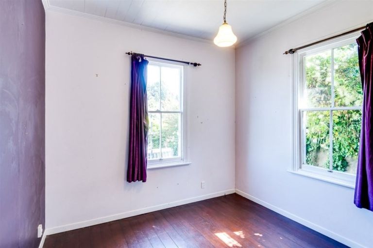 Photo of property in 40 Faraday Street, Hospital Hill, Napier, 4110