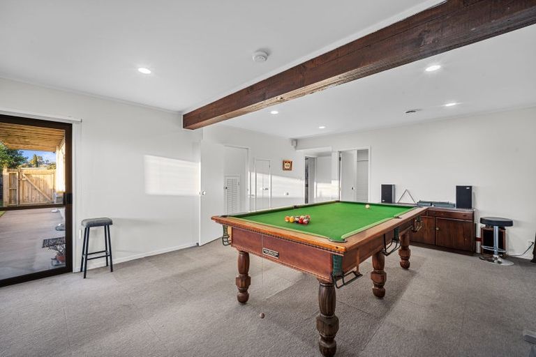 Photo of property in 21 St Annes Crescent, Wattle Downs, Auckland, 2103