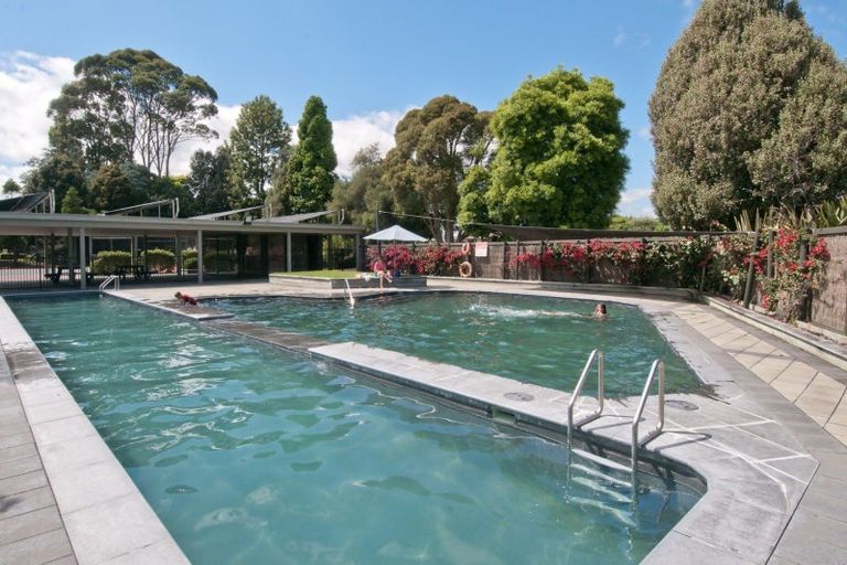 Photo of property in 12 Contour Avenue, Pyes Pa, Tauranga, 3112