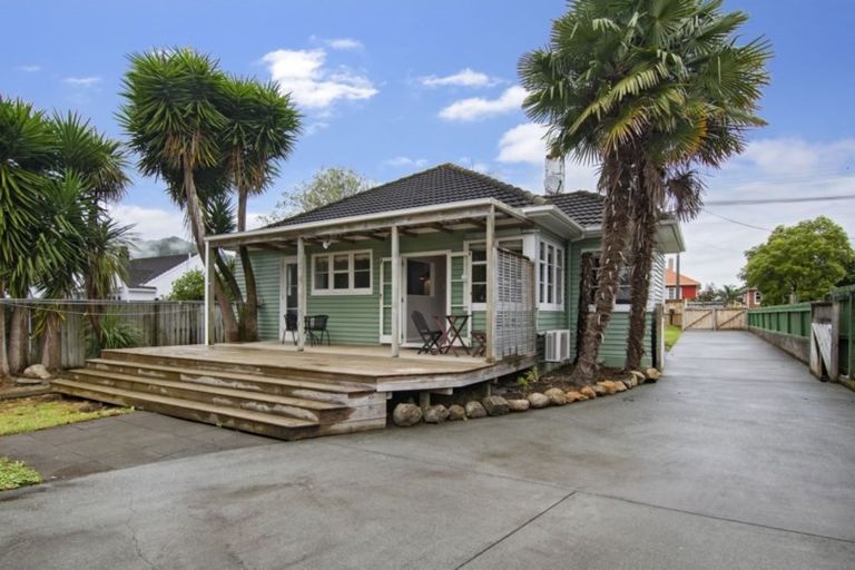 Photo of property in 16 Churchill Street, Kensington, Whangarei, 0112