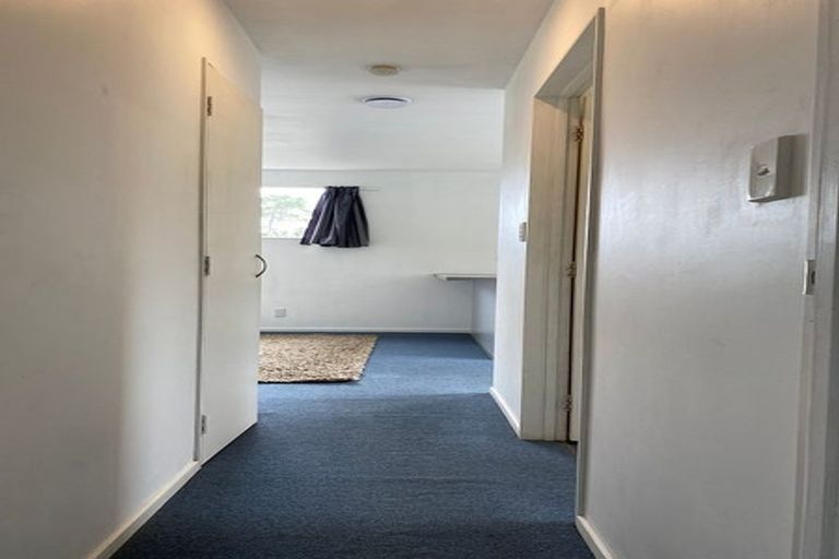 Photo of property in 17 Meteor Place, Schnapper Rock, Auckland, 0632